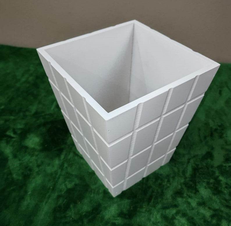 Large Square Flower Pot (24cm) - DMC Wholesale