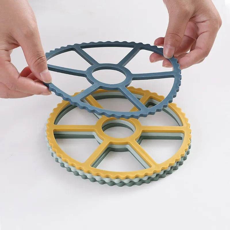 Silicone Heat Resistant Trivet Mat (Each) - DMC Wholesale