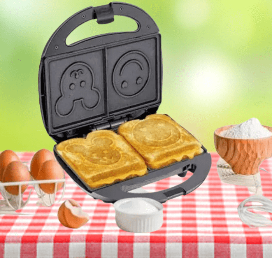 Smiley Face Sandwich And Waffle Maker - DMC Wholesale